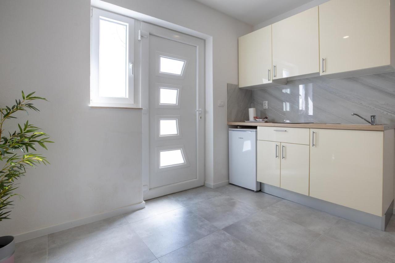 Apartmani Tomas Tučepi Exterior foto