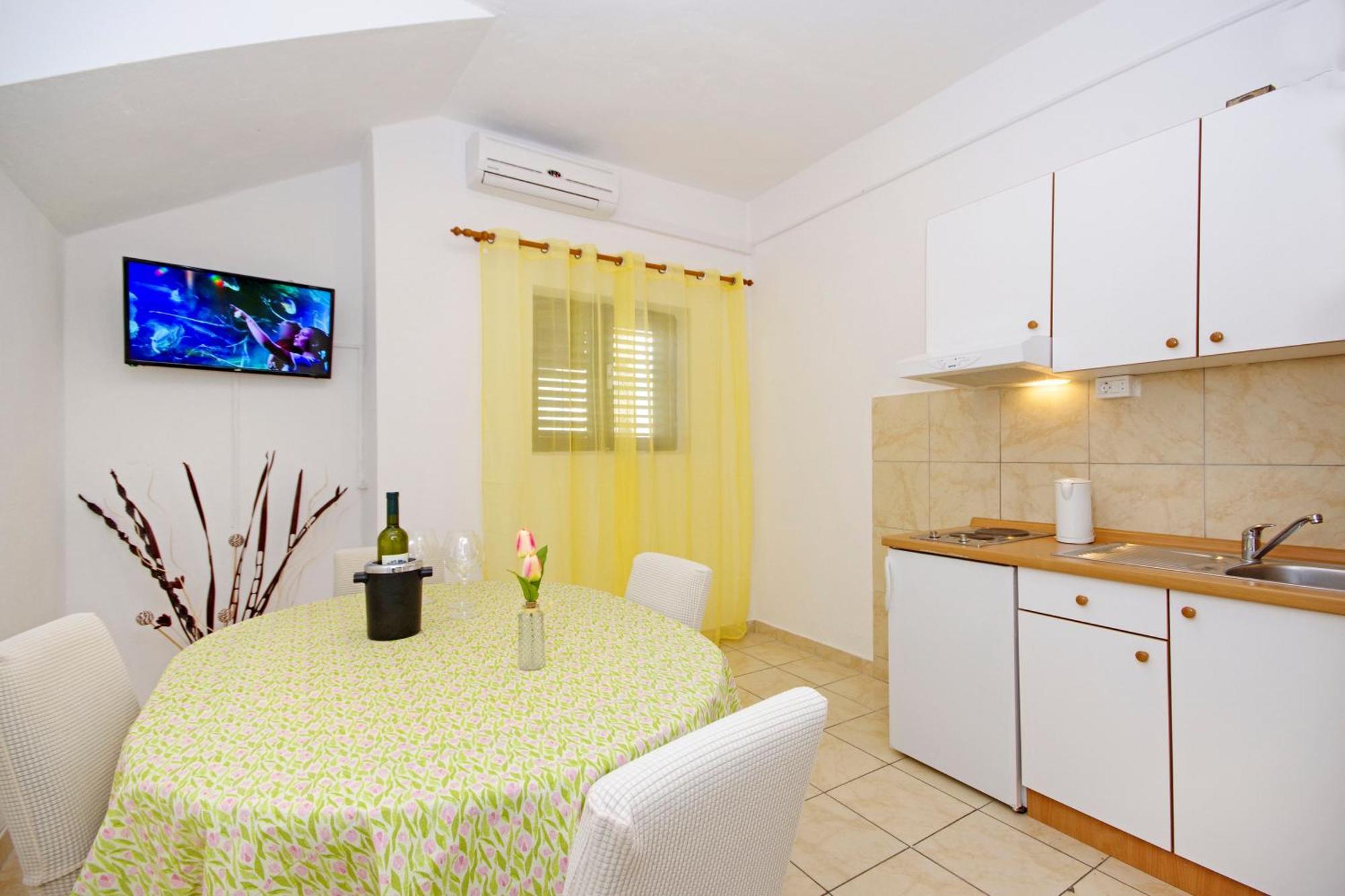 Apartmani Tomas Tučepi Exterior foto